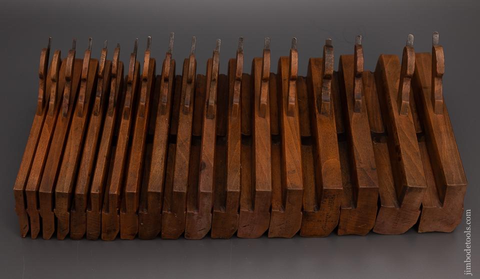 Fine Set of 18 Skewed Hollow & Round Planes by VARVILL - 98939