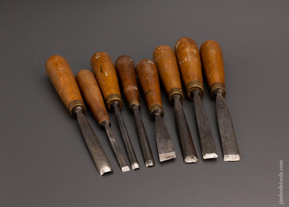 Set of 8 ADDIS Carving Chisels - 99049