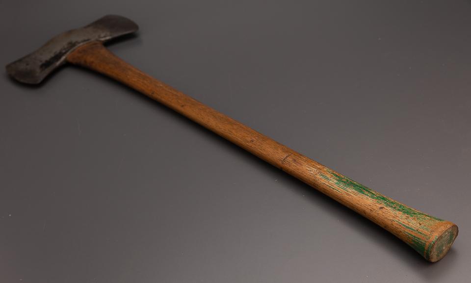 Excellent Crisp Embossed LINCOLN AXE KRETSCHMER TREDWAY CO. - 99129