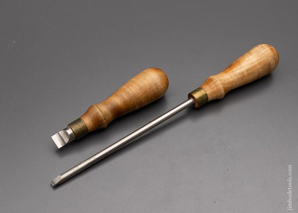 Pair LIE NIELSEN Screwdrivers - 99596
