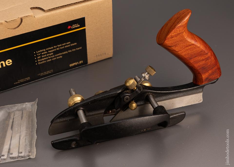 VERITAS Small Plow Plane Right Hand Mint in Box - 99715