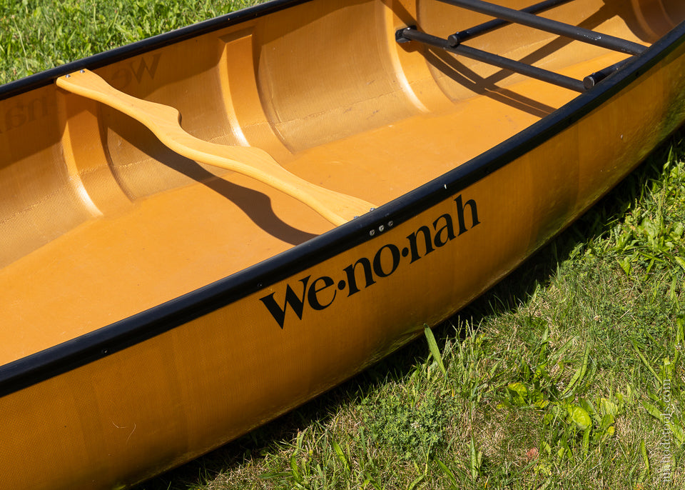 WENONAH SPIRIT II KEVLAR ULTRALIGHT 17 FOOT Canoe - ONLY 42 POUNDS!