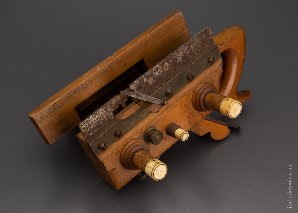 Magnificent SANDUSKY Solid Boxwood CENTER WHEEL Plow Plane - EXCELSIOR 104477