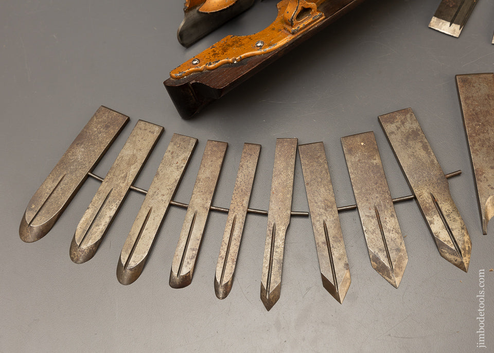 Golden M.C. MAYO’S IMPROVED PATENT Plow Plane with 22 Original Irons - EXCELSIOR 110688