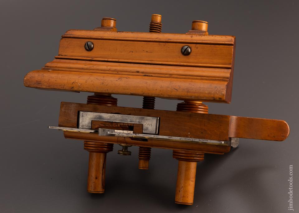 Gorgeous and Fine OHIO TOOL CO. No. 110 Boxwood Center Wheel Plow Plane - EXCELSIOR 99790